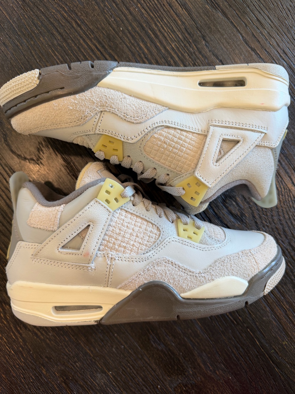 Jordan 4 Retro SE Craft 'Photon Dust' size 5.5Y